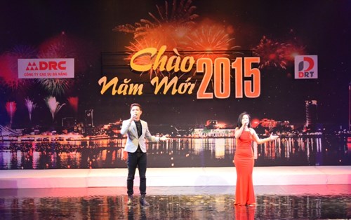 Thầy và trò ĐH Đông Á với Chào năm mới 2015 trên DRT